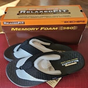 NEVER WORN Skechers Black Memory Foam Sandals